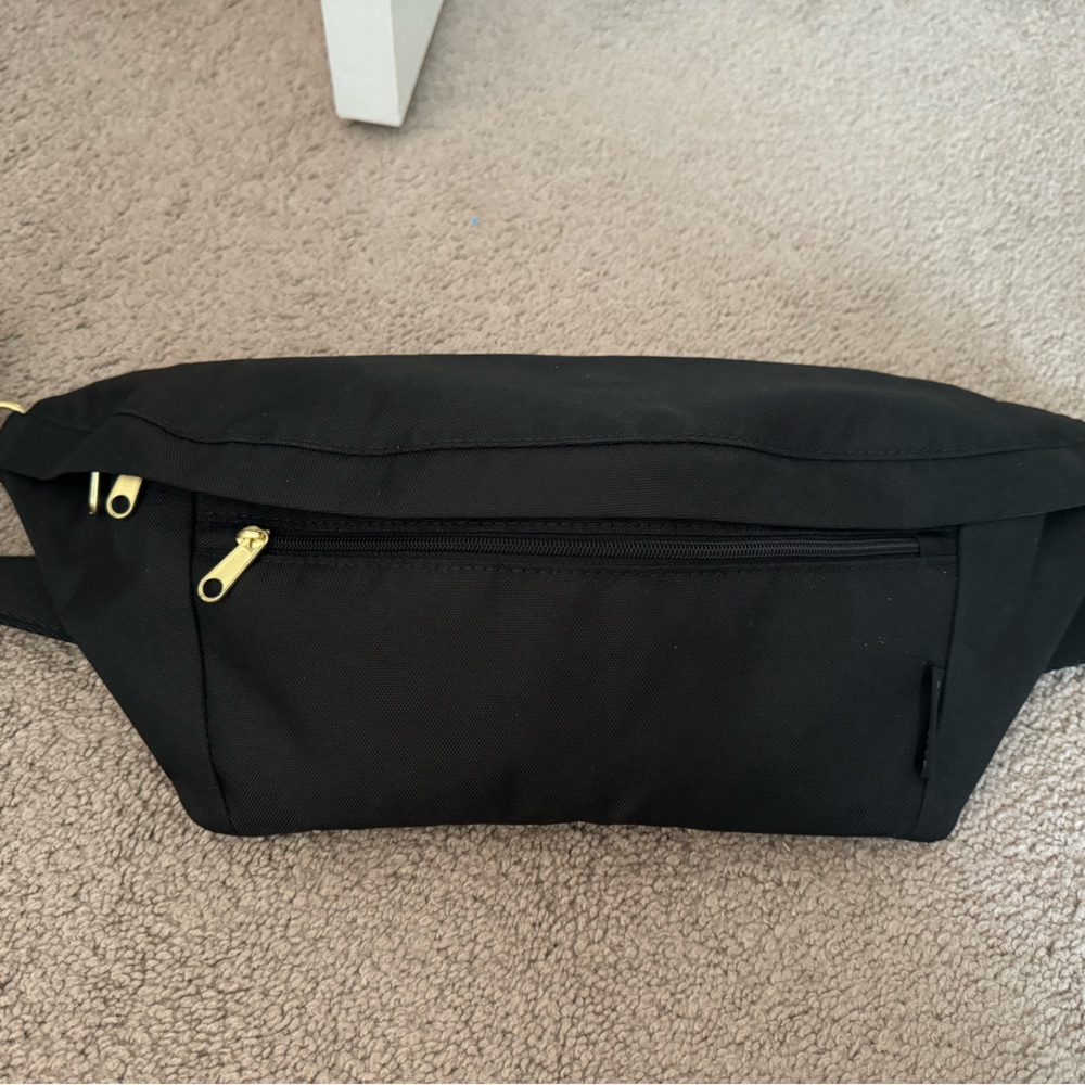 Canvelle Oversized Fanny